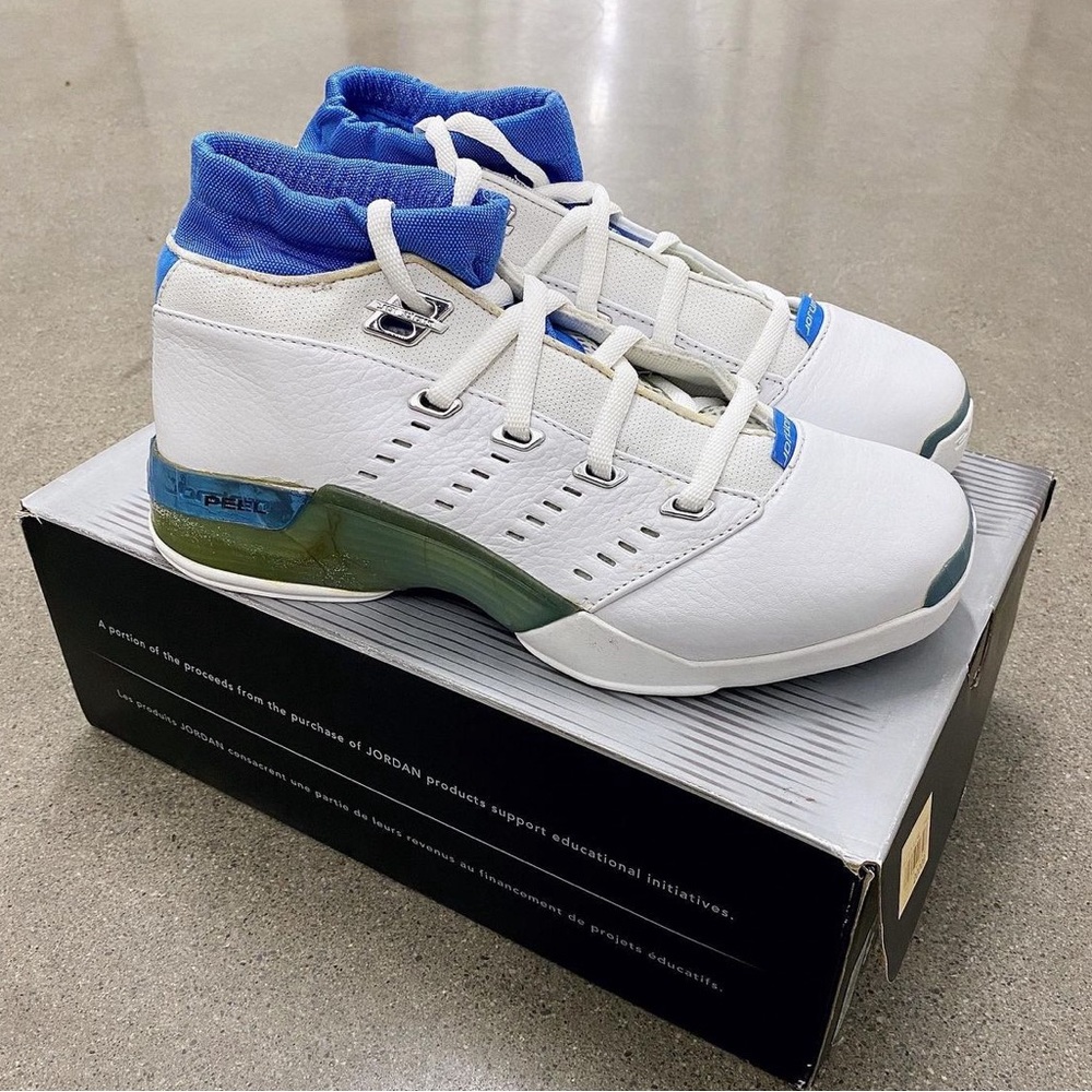 Size 8.5 - 2002 Air Jordan XVII Low Retro White Carolina in Deadstock condition